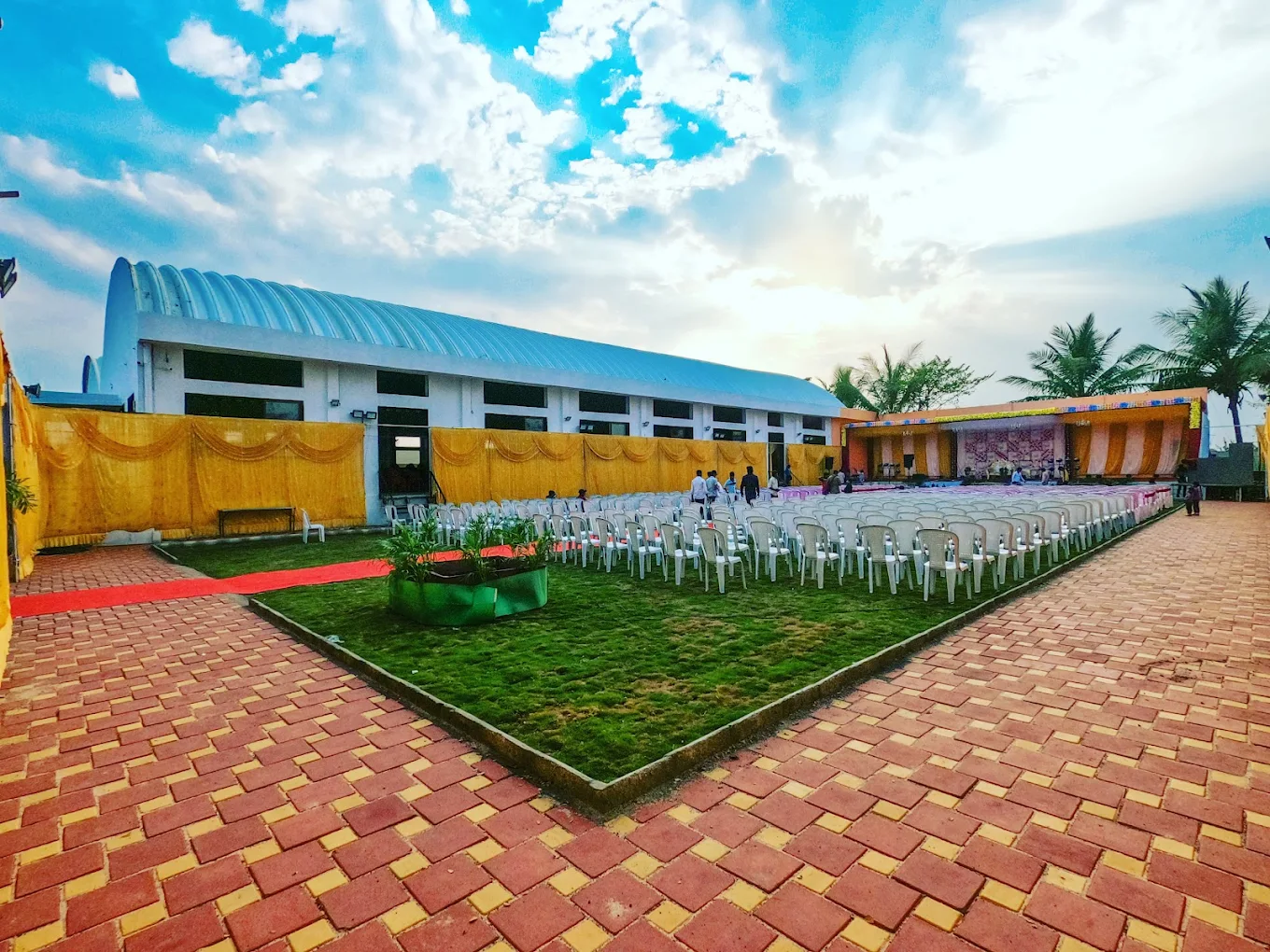 Shivratna Lawns Marriage Hall