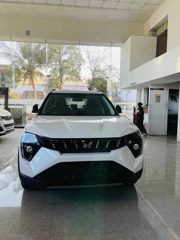 MAHINDRA Aakash Automotives